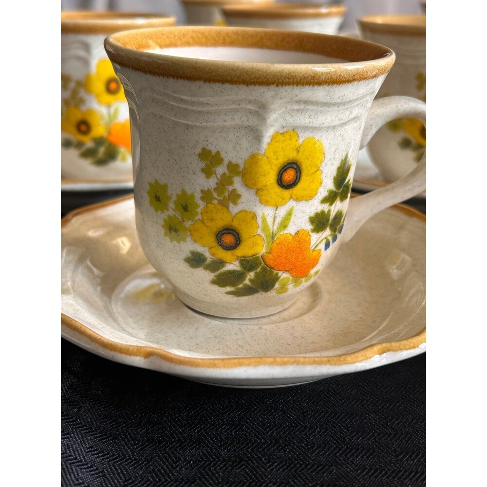 Vintage Mikasa Garden Club Fresh Floral EC400 EC404 Tea Cups & Saucers Set of 8